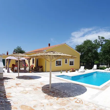 Holiday home Detached House At Country Side Fenced *
